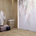 SPA-кабинет как 'пример готового ремонта' с отделкой стен деревом и дизайнерским освещением.
